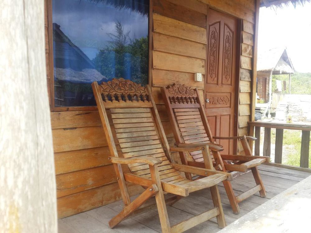 Home Stay Resort เกาะรงสำลน ภายนอก รูปภาพ