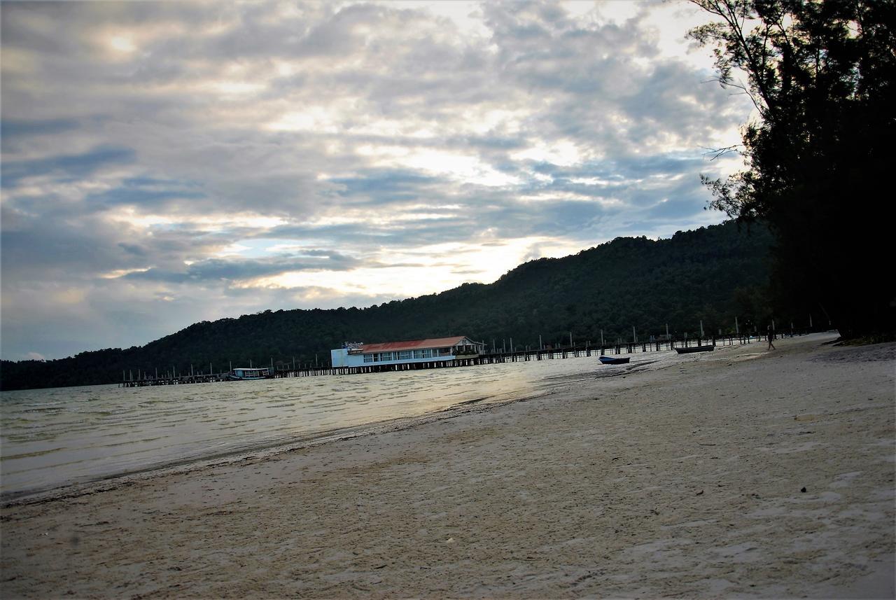 Home Stay Resort เกาะรงสำลน ภายนอก รูปภาพ