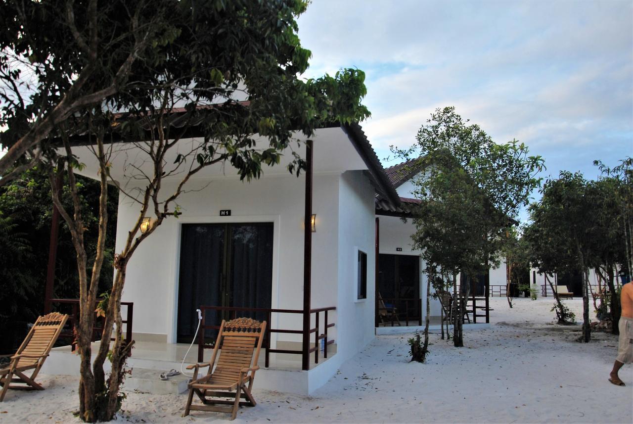 Home Stay Resort เกาะรงสำลน ภายนอก รูปภาพ