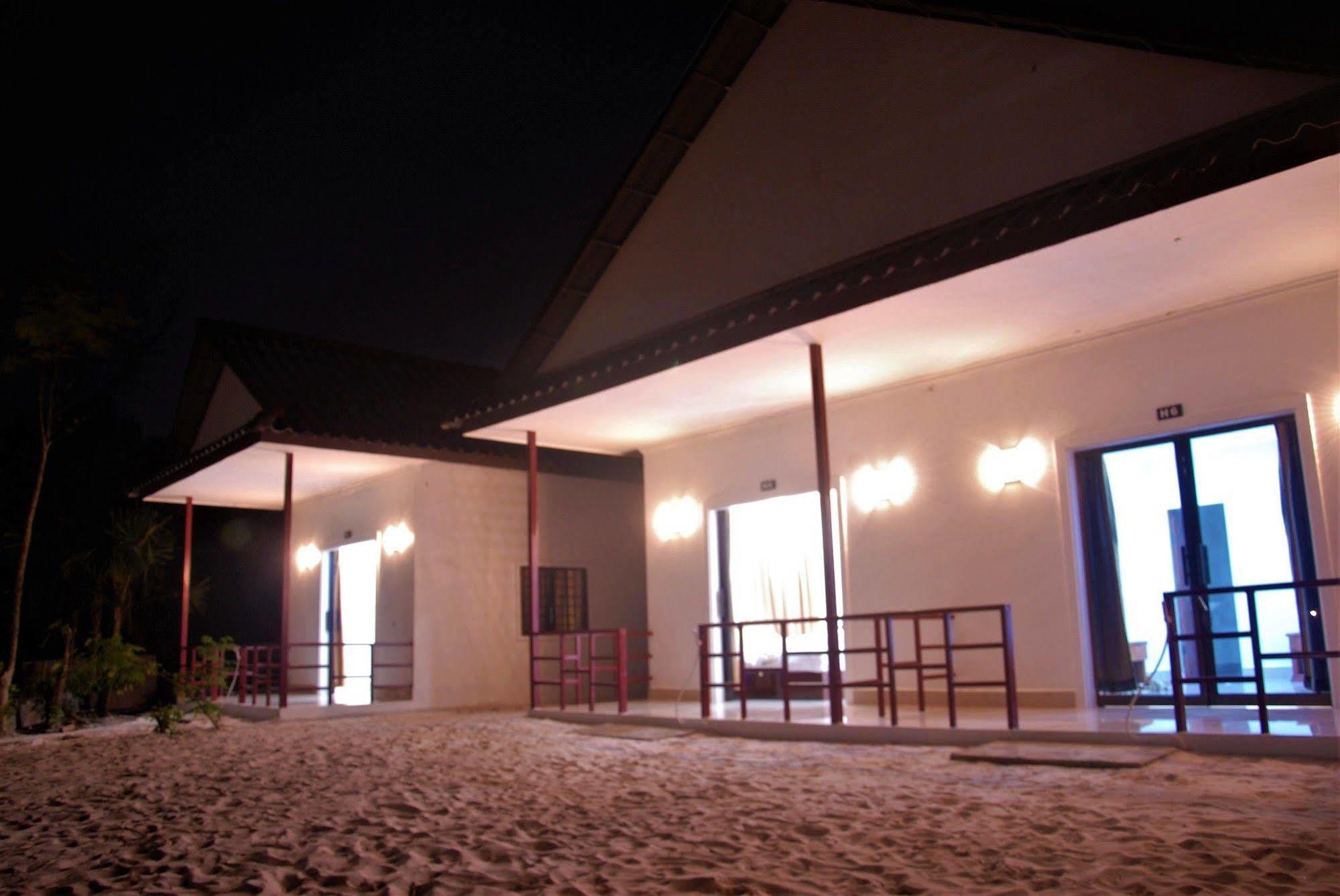Home Stay Resort เกาะรงสำลน ภายนอก รูปภาพ