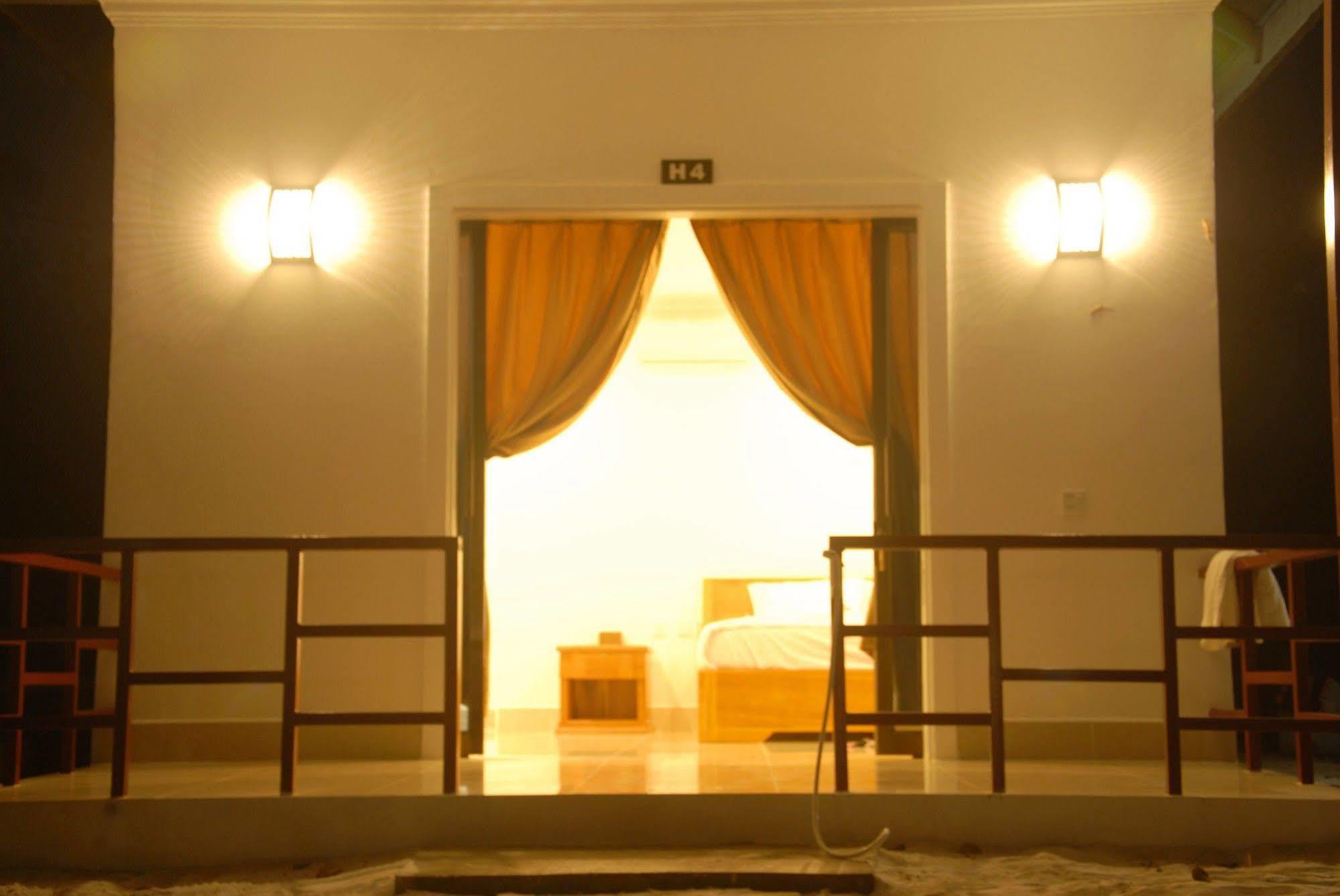 Home Stay Resort เกาะรงสำลน ภายนอก รูปภาพ